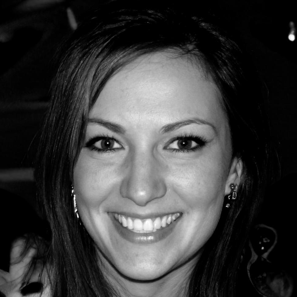 Sophie Laurent, Analyste Financière Senior